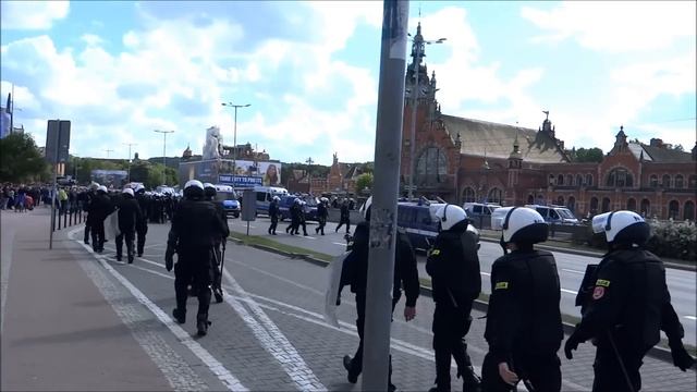 "Gdańsk 112": Zabytkowy jest - miał prawo, czyli odpalanie VW T4 :) смотреть онлайн