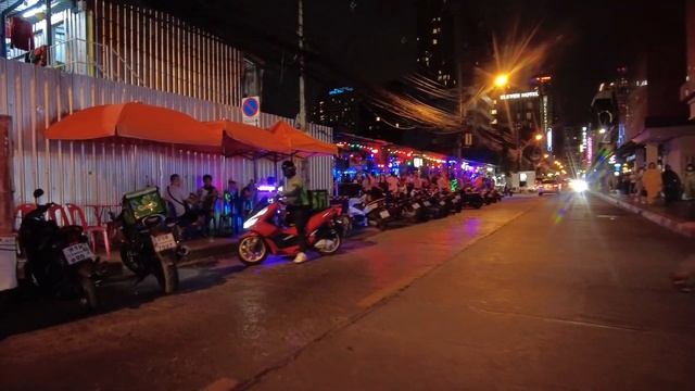 🇹🇭 SCENES OF SUKHUMVIT BANGKOK & INTERACTIONS SOI 11 смотреть онлайн