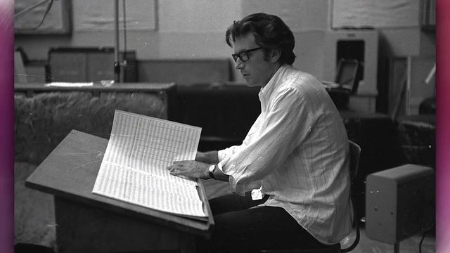 Nick Waterhouse - What's In My Bag? смотреть онлайн