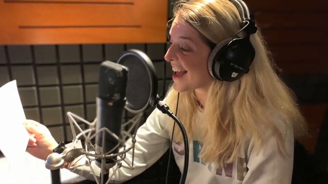 Alexandra Morin- Pub - Jeune, pétillante смотреть онлайн