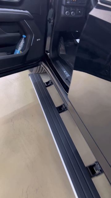 Chevrolet Tahoe V с электропорогами ATS намного лучше смотреть онлайн