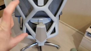 Обзор на кресло Evolution EXO F1