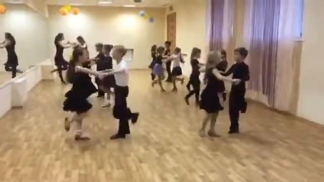 Торнадо Дэнс смотреть онлайн