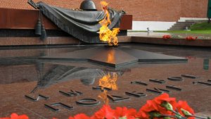 Д,А.Чибисов «Вечный огонь» ,читает Картахнов Алан, старшая группа