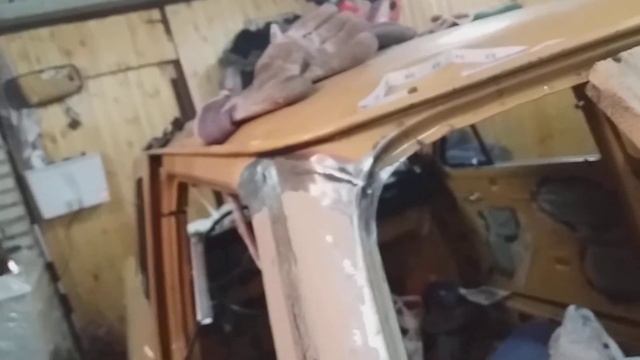 Занижение задней части крыши на ЗАЗ 968М смотреть онлайн