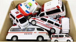 Мультики для малышей. Мини-автомобиль скорой помощи едет с включённой сиреной. Мультики про машинки