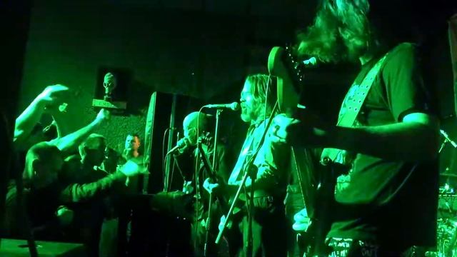 Голая Марина. Коррозия Металла. Badland Bar. смотреть онлайн