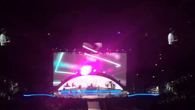 Enrique Pitbull SAP center San Jose 10/14/14 concert - 7 IMG 3392 смотреть онлайн