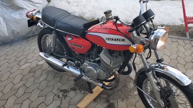 Suzuki T500 running after engine rebuild смотреть онлайн