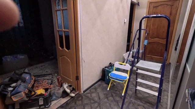 Как установить световые линии на натяжной потолок в прихожей. Дизайн вариант и инструкция