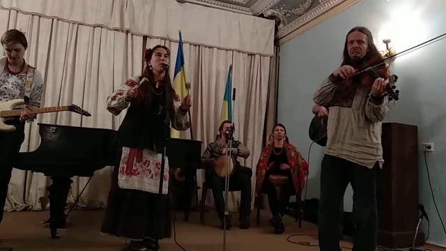 "коляда про створення світу "Ой, як же було ізпрежди віка" виконують гурти Зілля та Слем смотреть онлайн