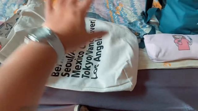 В поездку с одним рюкзаком-это реально 👌🏻 | что я беру с собой в путешествие смотреть онлайн