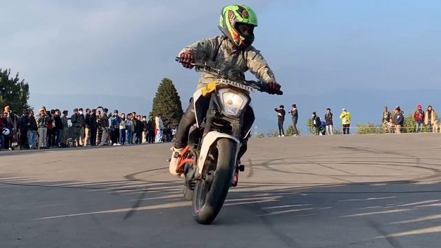 Mirik bike stunt show. Siddharth Chettri, Martin Pradhan and Siddhant Rai. 31st December 2020 смотреть онлайн