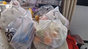 Пока еще болею. Вот это забота. Доставили 4 больших пакета. Жизнь семьи в деревне.