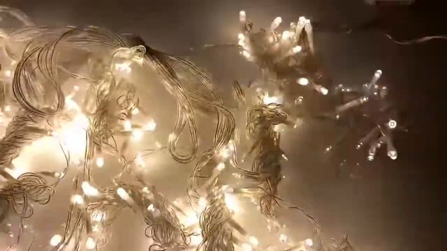 EUROLED.LV / LED Ziemassvētku Iekštelpu Virtene Aizkari 3x2m / 240 Diodes / WW - Silti Balta