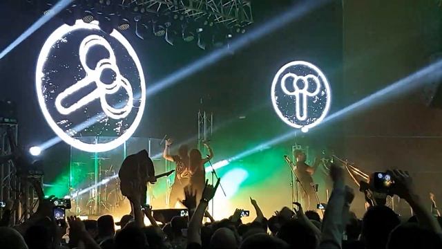 Пневмослон - пошло всё в жопу, сяду на коня (live at Moscow 04.10.2019) смотреть онлайн
