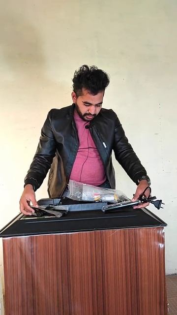 Unboxing Samsung 32 inch hd Ready led smart Tv 2022 model with tizen Os and other wonderful feature смотреть онлайн