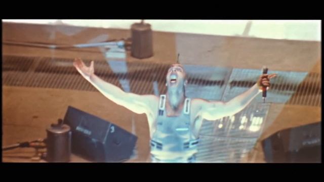 Rammstein - Feuer frei! :: С Русскими субтитрами смотреть онлайн