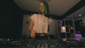 Miss Monique   MiMo Weekly Podcast 018