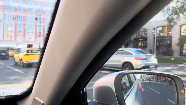 Прогулялись по магазинам буржуев , а подкрепляться пошли в наш простой и вкусный the Бык 🥩🍷 смотреть онлайн