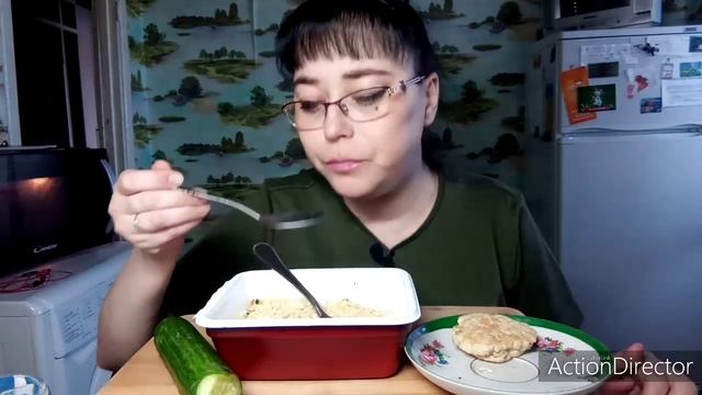 Мукбанг | Лапша Биг Ланч, куриные котлеты смотреть онлайн