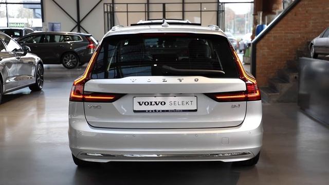 Volvo V90 dynamische LED knipperlichten en welkomstverlichting смотреть онлайн