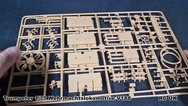 Trumpeter 1/35 Wehrmachtslokomotive V188 # 00225