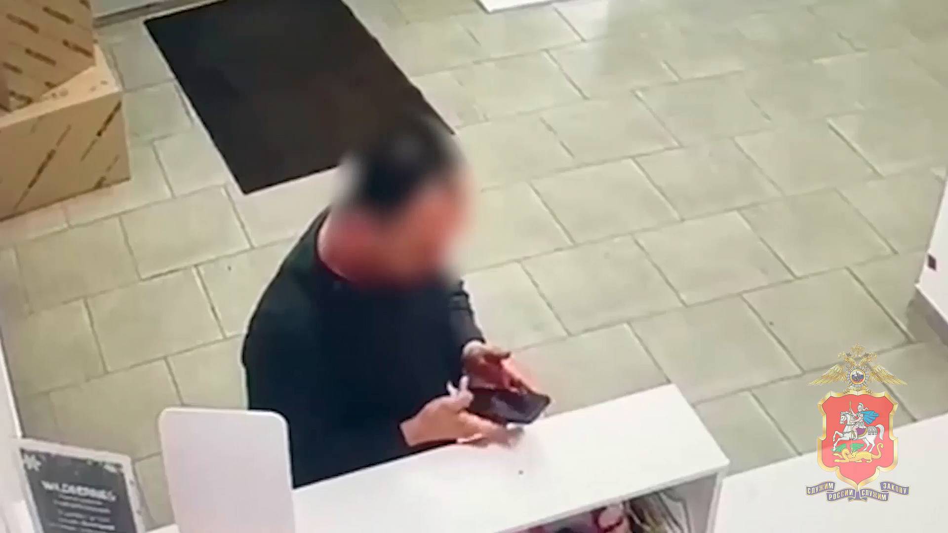 Мошенник из Средней Азии обворовал 6 пунктов выдачи Интернет-заказов в Талдоме смотреть онлайн