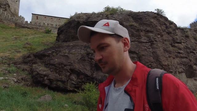 Грузия. Ахалцихе. Прогуляться и встретить змею. Вечерняя крепость смотреть онлайн