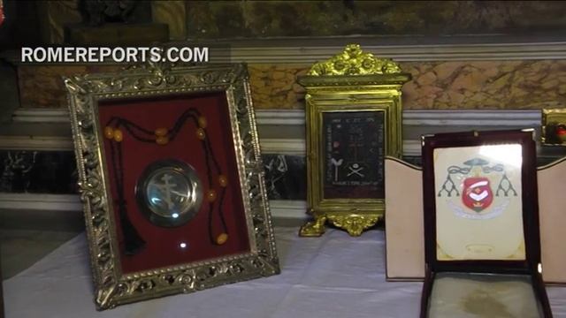 El Papa visita la iglesia de los mártires del siglo XX смотреть онлайн