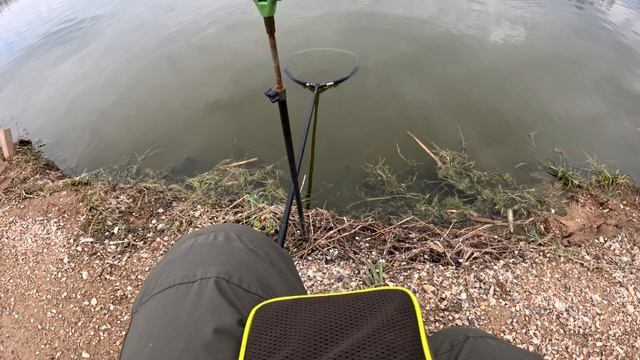 на что клюёт осётр на платниках смотреть онлайн