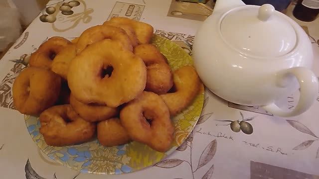 Готовим ПОНЧИКИ дома из кулинарной смеси смотреть онлайн