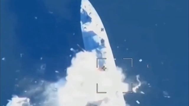 The destruction of the Ukrainian boat Gyurza by the Russian drone Lancet was caught on video смотреть онлайн
