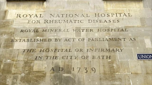 A Walk around Historic Bath - Part 2 - The Circus to Pulteney Bridge and The Roman Baths смотреть онлайн