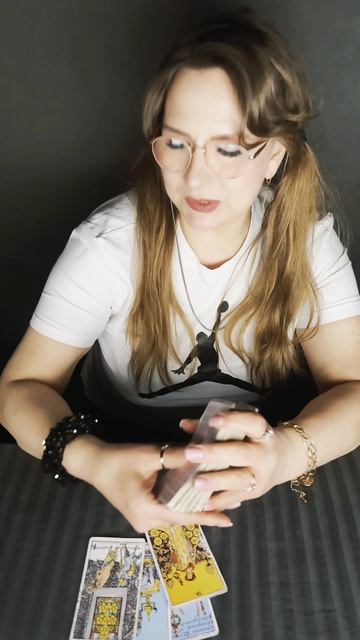 Что он ценит в вас? #таро #ранти #эзотерика #таролог #магия