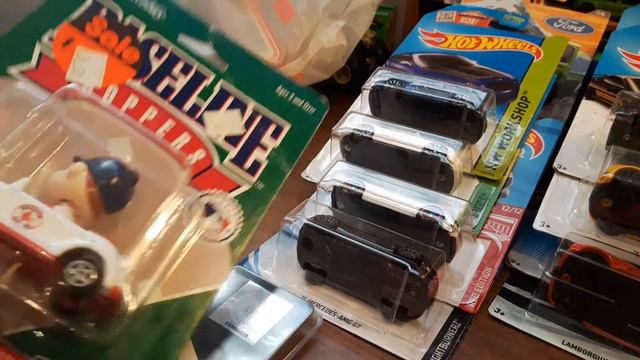 This Weeks Hot Wheels Hauls Bags + Mail Call from Peg Hunt Pit Stop Trade + Basement Finds смотреть онлайн