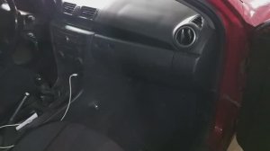 Замена салонного фильтра Мазда 3 бк 2005 года