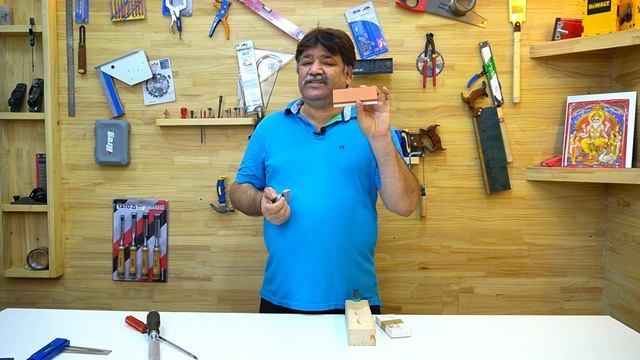 चोरसी की धार लगना सीखें | How To Sharpen a woodworking Chisel In Hindi | Tools woodwork смотреть онлайн