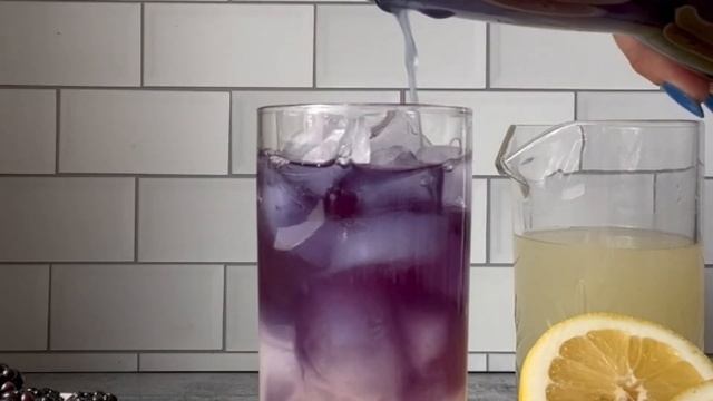 Blackberry Jasmine Lemonade смотреть онлайн