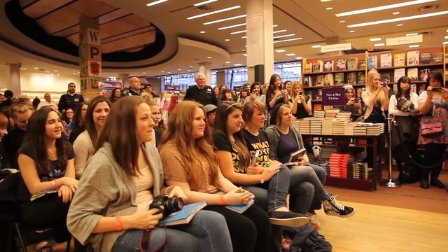 The Cast of The Buried Life visits Indigo смотреть онлайн