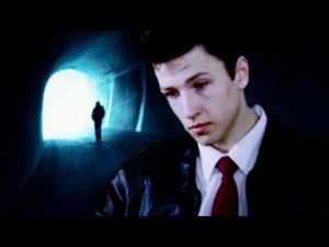Борис Рыжий «Особенно когда с работы, идя, войдешь в какой-то сквер...» Читает Павел Морозов