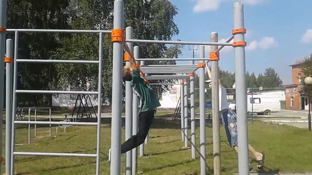 На турниках смотреть онлайн
