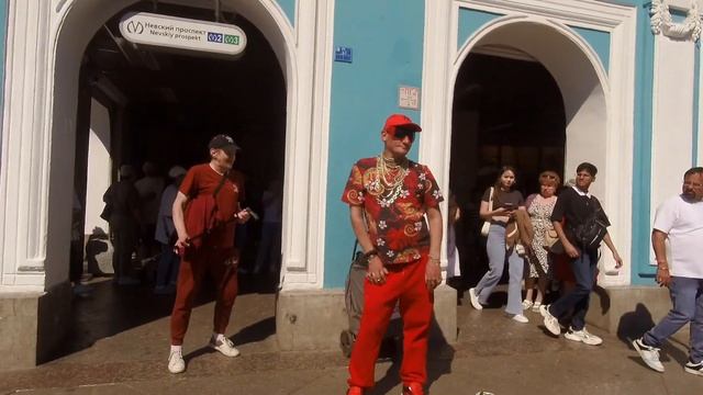 ПИТЕР УЛИЧНЫЕ ТАНЦЫ ТАНЦОР МАЙКЛ ОТЖИГАЕТ НАБЕРЕЖНАЯ КАНАЛА ГРИБОЕДОВА смотреть онлайн