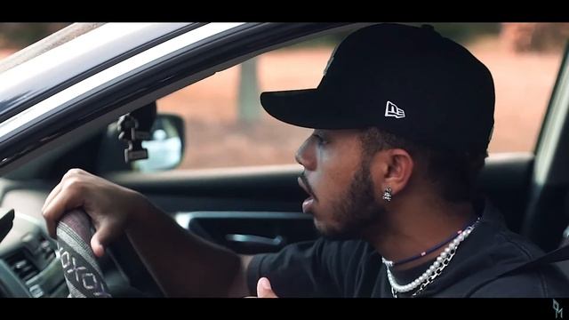 Chris Von - HOLD ME (Official Music Video) смотреть онлайн