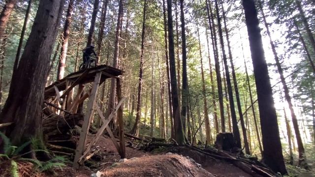 HOT TUNA | Black trail | Squamish - Alice Lake смотреть онлайн