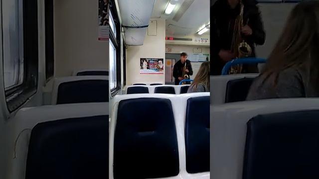 Парень круто играет на трубе смотреть онлайн