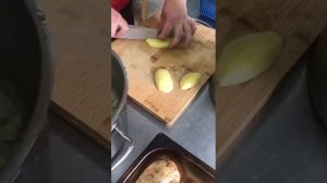 Нарезка картофеля кубиком...😂😂😂😂😂