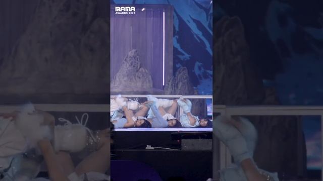 [Plus Cam] SAKURA (사쿠라)│LE SSERAFIM(르세라핌) - FEARLESS│@2022 MAMA AWARDS смотреть онлайн