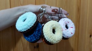 МК пончик крючком// Как связать пончик крючком без пришивания// Брелок пончик крючком// Мастер-класс