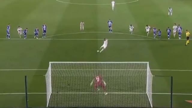 اهداف مباراة ريال مدريد و الافيس 2 - 0 وإصابة الحكم خيل مانزانو смотреть онлайн